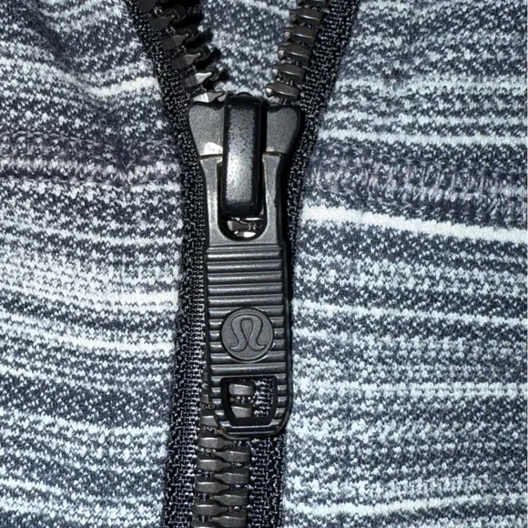 Lululemon Hooded Define Jacket *Nulu Size 6 - Picture 6 of 11